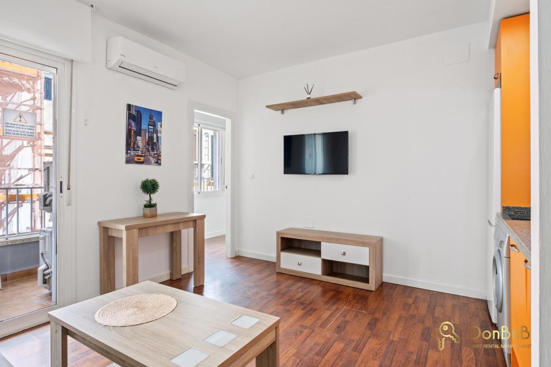 Lägenhet Flat With Balcony Málaga